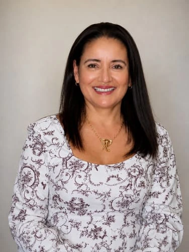tania farfan finance director fenix smart build